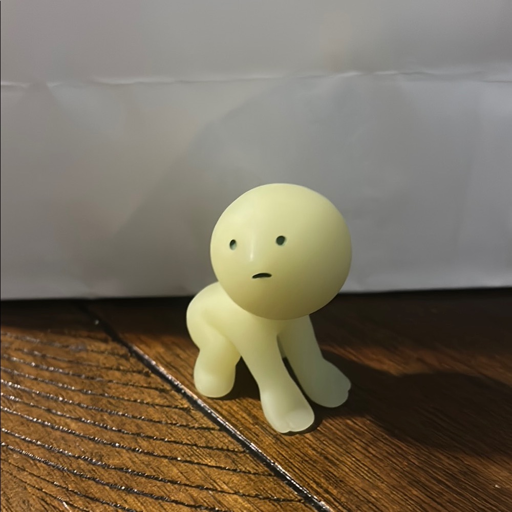 Smiski Moving Series Crutches Glow in the Dark (Loose, No Box)